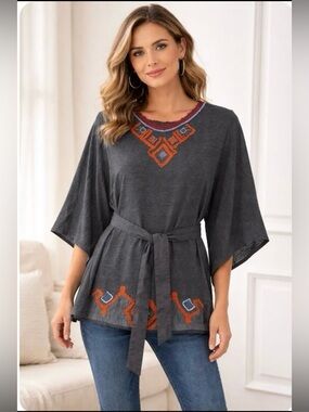 Sacred Threads Women’s Poncho Tunic Top Size Medium